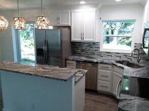 11485 Imperial Groves Dr E in Largo, FL - Building Photo - Building Photo