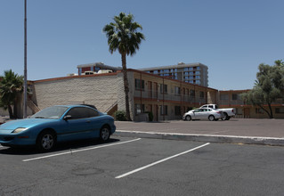 University Gardens in Tempe, AZ - Foto de edificio - Building Photo