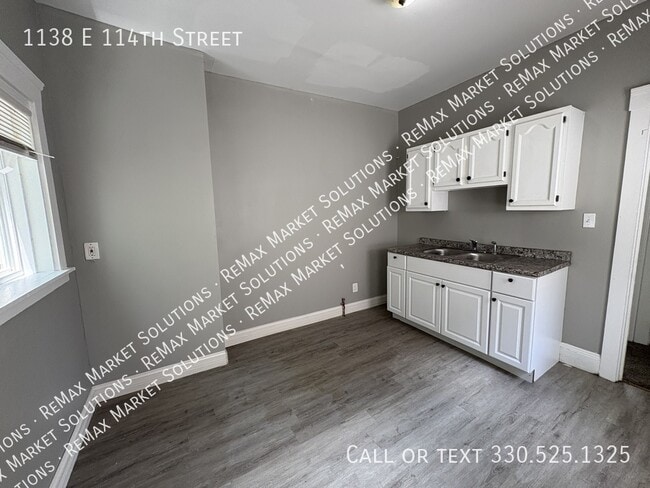 property at 1138 E 114th St