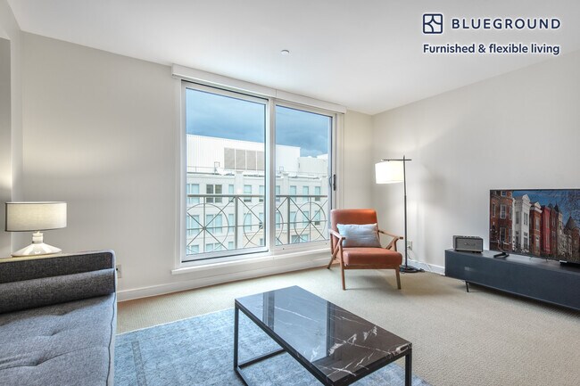 425 8th St NW, Unit FL11-ID99 in Washington, DC - Building Photo - Building Photo