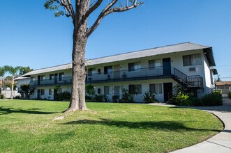 Fairhaven Village in Santa Ana, CA - Building Photo - Building Photo