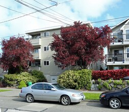 2626 Apartments in Seattle, WA - Foto de edificio - Building Photo