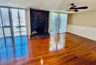 2714 W Clark Ave in Burbank, CA - Building Photo - Building Photo