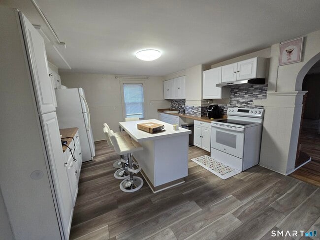 157 Eastern Ave in Waterbury, CT - Building Photo - Building Photo