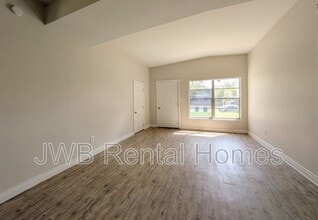 10444 Piedmont Rd in Jacksonville, FL - Building Photo - Building Photo