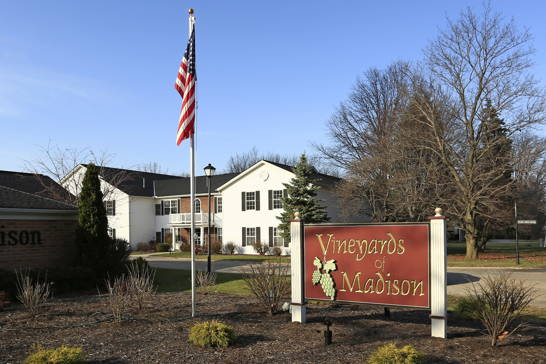 Vineyards of Madison in Madison, OH - Building Photo