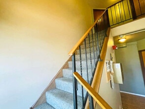 6 N Victoria Ln in Streamwood, IL - Building Photo - Building Photo