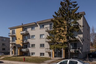 375 De La Concorde Boul O in Laval, QC - Building Photo
