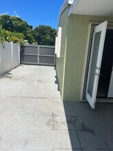 1400 N 70th Way in Hollywood, FL - Building Photo - Building Photo