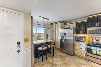 275 Palm Ave, Unit 402 in Jupiter, FL - Building Photo - Building Photo
