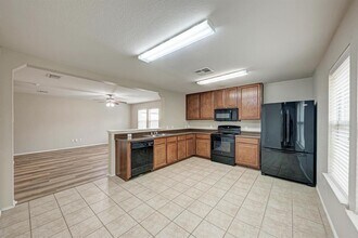 3417 Tralagon Trail in Pflugerville, TX - Building Photo - Building Photo