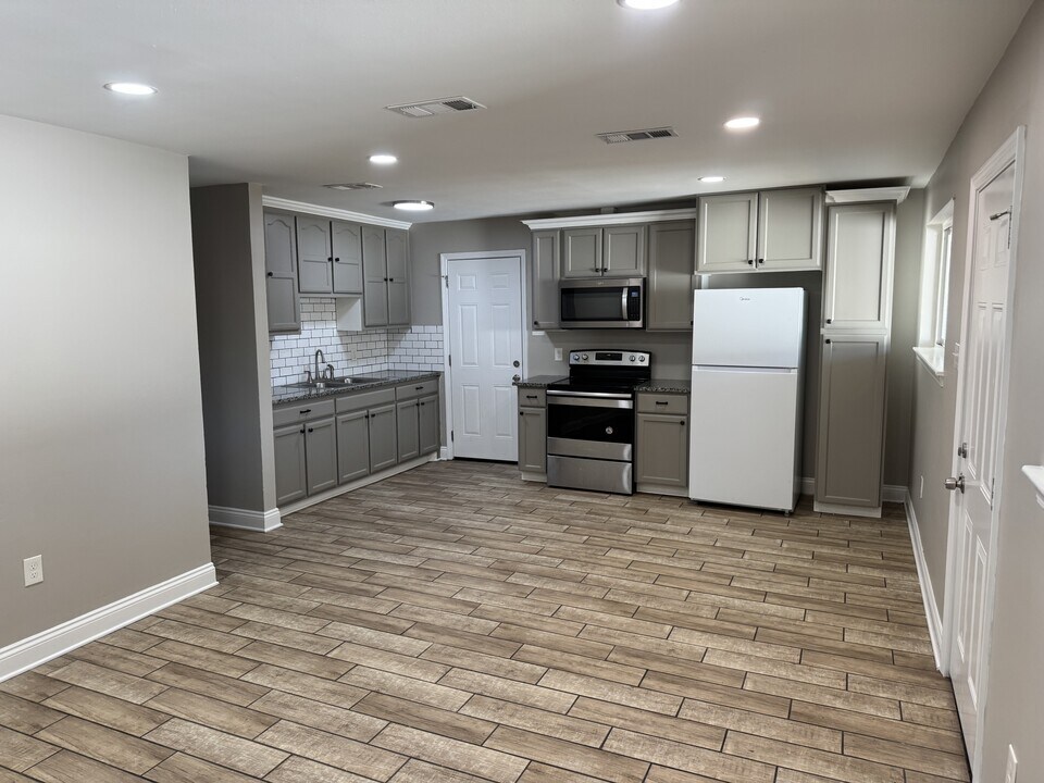 30654 Shannon Dr in Denham Springs, LA - Foto de edificio