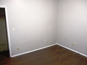 706 W Mulberry St in Bloomington, IL - Foto de edificio - Building Photo