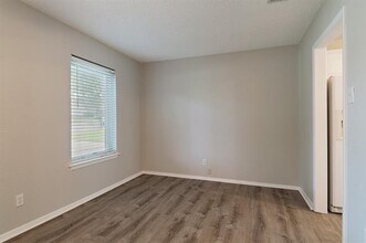 748 Aspen Ct in Hurst, TX - Building Photo - Building Photo