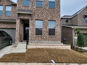 2260 Washington Dr in Carrollton, TX - Building Photo - Building Photo
