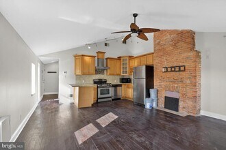 1600 Frankford Ave in Philadelphia, PA - Building Photo - Building Photo