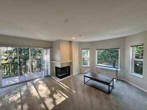 12439 Totem Lake Way in Kirkland, WA - Building Photo - Building Photo