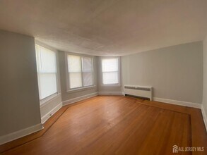 155 Livingston Ave in New Brunswick, NJ - Building Photo - Building Photo