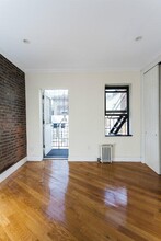 279 E 10th St in New York, NY - Building Photo - Building Photo