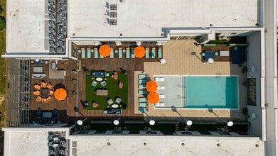 Infinity at the Park in Nashville, TN - Building Photo - Building Photo