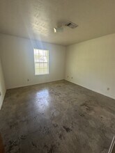 907 Petty St in Brenham, TX - Building Photo - Building Photo