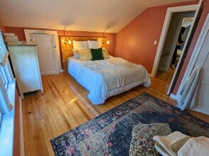 173 Pleasant St in Leicester, MA - Building Photo - Building Photo