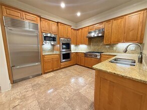 6505 Bandera Ave in Dallas, TX - Building Photo - Building Photo