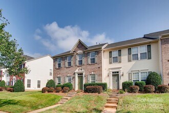 16858 Hugh Torance Pkwy in Huntersville, NC - Building Photo - Building Photo