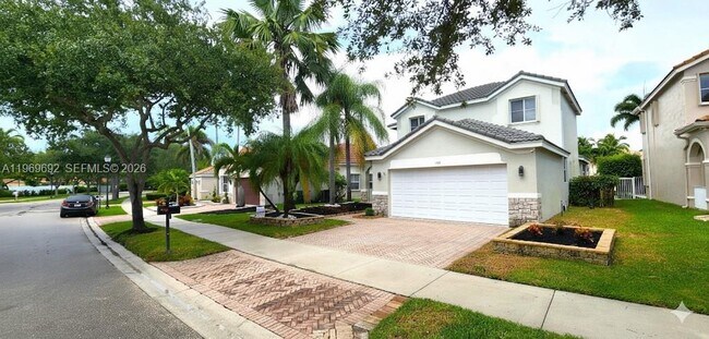 833 Vista Meadows Dr in Weston, FL - Building Photo - Building Photo