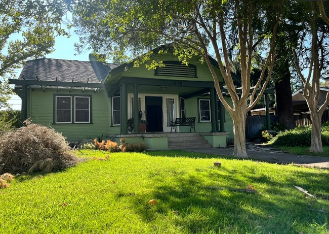 property at 1235 N Arthur Ave