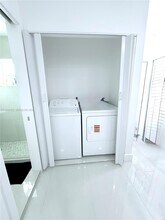 4600 W 8th Ave in Hialeah, FL - Building Photo - Building Photo