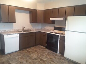 2308 Crescent in Cedar Falls, IA - Building Photo