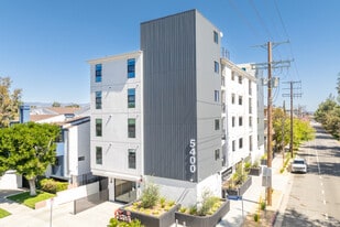 11829 Chandler Blvd in North Hollywood, CA - Building Photo