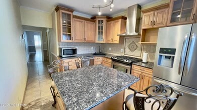 25 W 36th St in Bayonne, NJ - Building Photo - Building Photo