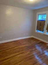 35-37-37 Irving Ave, Unit 35-37 in Newark, NJ - Foto de edificio - Building Photo