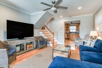 6 1/2 Embury Ave in Ocean Grove, NJ - Building Photo - Building Photo