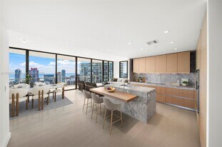 500 Alton Rd in Miami Beach, FL - Building Photo