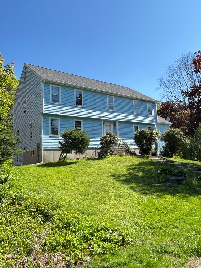 property at 5 Freeman Cir