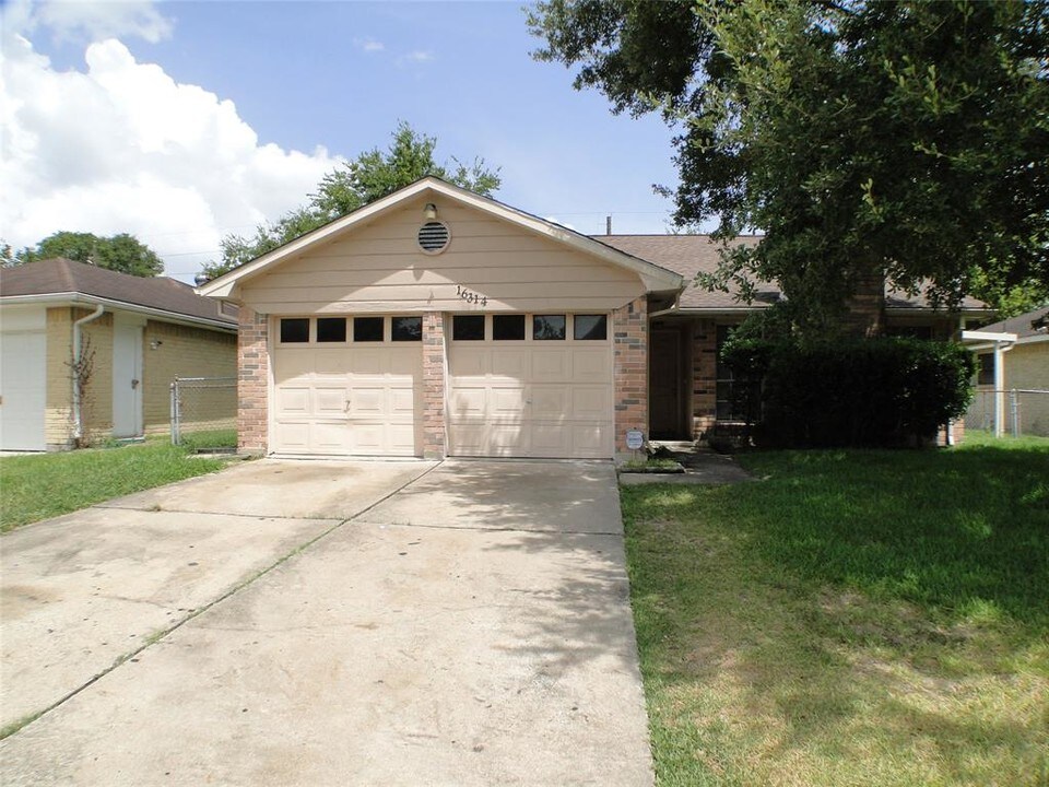 16314 Sinaloa Dr Photo