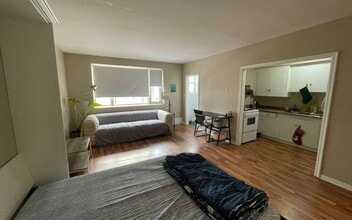 400 4th Ave N in Saskatoon, SK - Building Photo - Building Photo