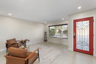 14410 North 42nd Pl in Phoenix, AZ - Building Photo - Building Photo