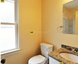35 Pratt St, Unit 1 in Boston, MA - Building Photo - Building Photo