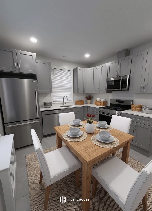 211 Wilson Ave, Unit #1 in Kearny, NJ - Foto de edificio - Building Photo