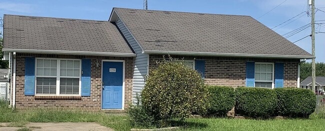 170 Monarch Ln in Clarksville, TN - Building Photo - Building Photo