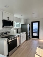 2481 Walgrove Ave, Unit 2481 in Los Angeles, CA - Building Photo - Building Photo