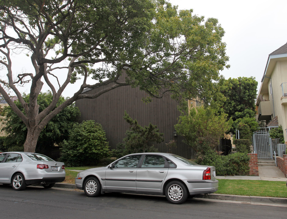 11952 Kiowa Ave in Los Angeles, CA - Building Photo