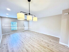 16351 Swan View Cir in Odessa, FL - Foto de edificio - Building Photo