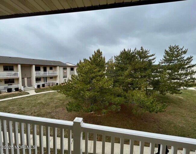 42 Wharfside Dr in Monmouth Beach, NJ - Building Photo - Building Photo