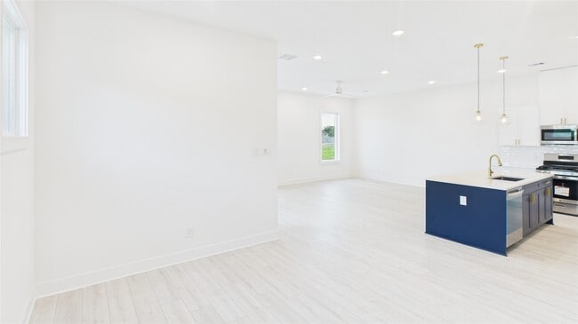 property at 9606 Valeca Dr