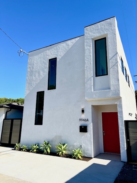 9946 Farragut Dr, Unit #A in Culver City, CA - Foto de edificio